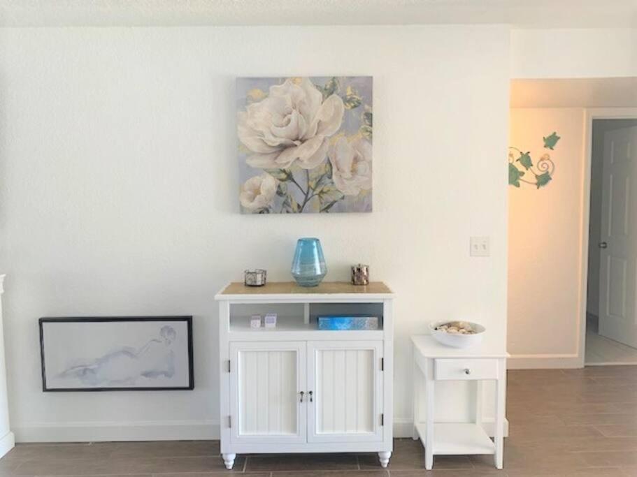 Beautiful Bright & Sparkling 2Bed 1Bath Beach Retreat - Unit 212 Cocoa Beach Buitenkant foto