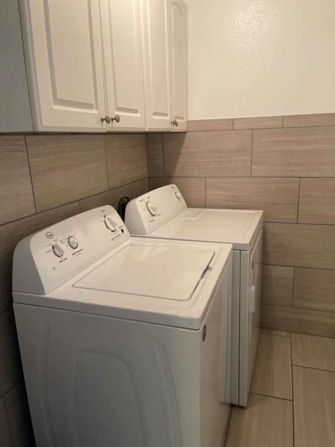 Beautiful Bright & Sparkling 2Bed 1Bath Beach Retreat - Unit 212 Cocoa Beach Buitenkant foto