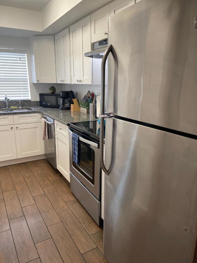 Beautiful Bright & Sparkling 2Bed 1Bath Beach Retreat - Unit 212 Cocoa Beach Buitenkant foto